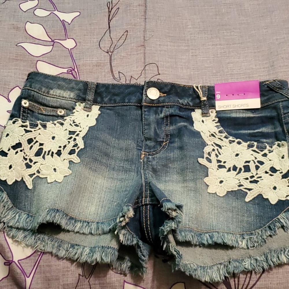 Frayed deninm shorts